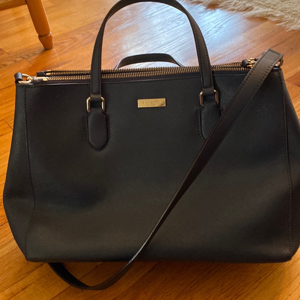 Navy Kate Spade bag. Excellent condition